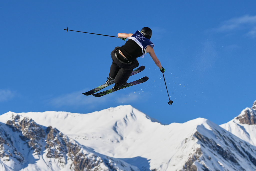 Finland's Kuura Koivisto competes during men's freestyle skiing slopestyle qualifications at the 2026 Winter Olympics, in Livigno, Italy, Saturday, Feb. 7, 2026. (AP Photo/Gregory Bull)
