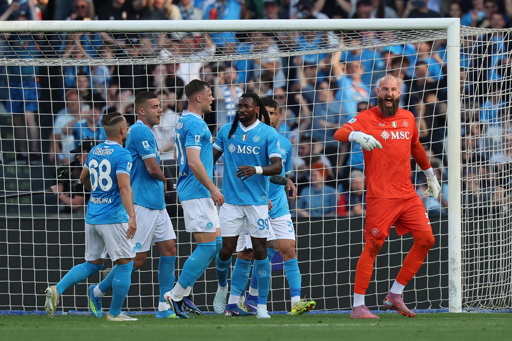 Napoli's goalkeeper Vanja Milinkovic-Savic celebrates a save during the Italian Serie A soccer match between Napoli and Lazio in Naples, Italy, Saturday, April 18, 2026. (Alessandro Garofalo/LaPresse via AP)