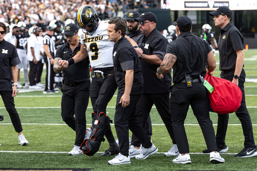 Medical staff assist Missouri quarterback Beau Pribula (9) off the field after being injured during the second half of an NCAA college football game against Vanderbilt, Saturday, Oct. 25, 2025, in Nashville, Tenn. (AP Photo/Wade Payne) Medical staff assist Missouri quarterback Beau Pribula (9) off the field after being injured during the second half of an NCAA college football game against Vanderbilt, Saturday, Oct. 25, 2025, in Nashville, Tenn. (AP Photo/Wade Payne)