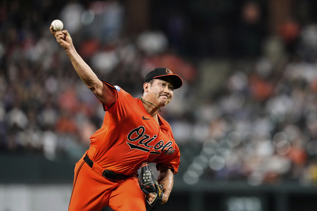 Baltimore Orioles starting pitcher Tomoyuki Sugano delivers during the first inning of a baseball game against the New York Yankees, Saturday, Sept. 20, 2025, in Baltimore. (AP Photo/Stephanie Scarbrough)