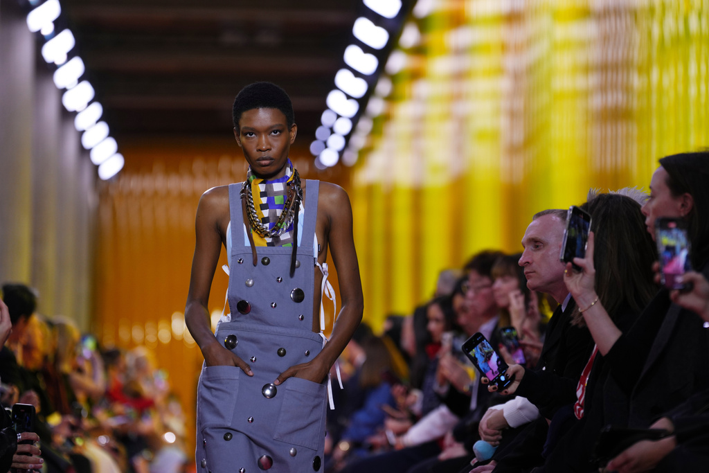 A model wears a creation as part of the Miu Miu Spring/Summer 2026 collection presented in Paris, Monday, Oct. 6, 2025. (AP Photo/Aurelien Morissard)