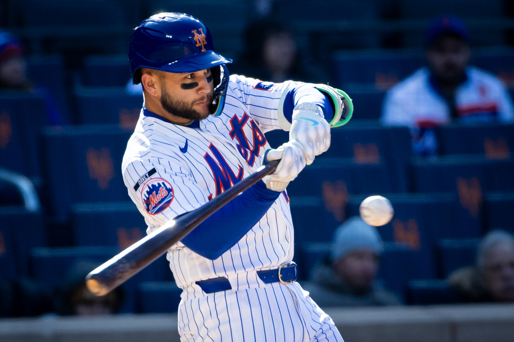 New York Mets' Bo Bichette (19) bats during the first inning of a baseball game against the Arizona Diamondbacks, Wednesday, April 8, 2026, in New York. (AP Photo/Angelina Katsanis)