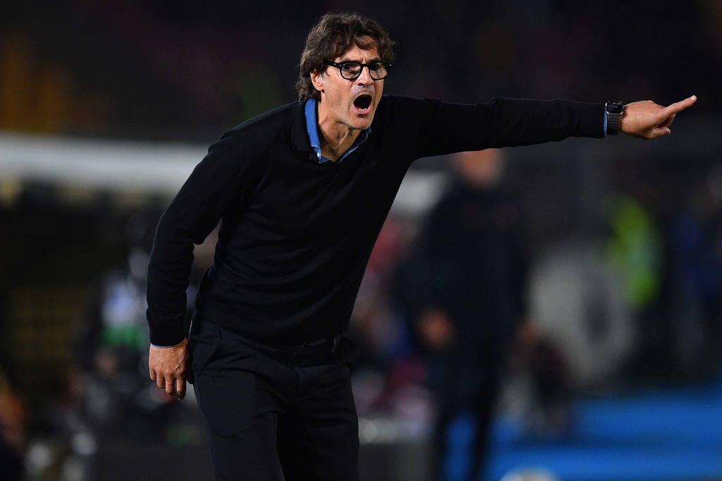 Fiorentina's head coach Paolo Vanoli reacts during an Italian Serie A soccer match between Lecce and Fiorentina in Lecce, Italy, Monday, April 20, 2026. (Giovanni Evangelista/LaPresse via AP)
