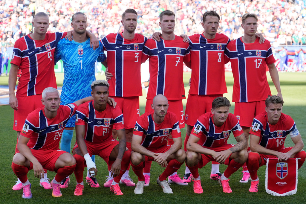 Norway's players pose before the World Cup Group I soccer match between Iraq and Norway in Foxborough, Mass., near Boston, Tuesday, June 16, 2026. (AP Photo/Charles Krupa)
