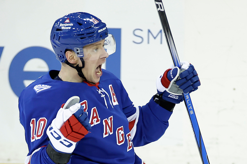 New York Rangers left wing Artemi Panarin (10) reacts after scoring a goal in the third period of an NHL hockey game against the Colorado Avalanche, Saturday, Dec. 6, 2025, in New York. (AP Photo/Adam Hunger)