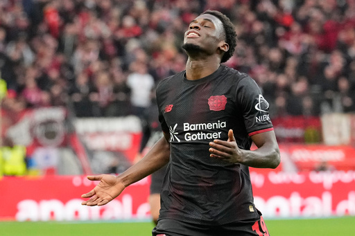 Leverkusen's Ernest Poku celebrates after scoring his side's opening goal during the German Bundesliga soccer match between Bayer Leverkusen and SC Freiburg in Leverkusen, Germany, Sunday, Oct. 26, 2025. (AP Photo/Martin Meissner) Leverkusen's Ernest Poku celebrates after scoring his side's opening goal during the German Bundesliga soccer match between Bayer Leverkusen and SC Freiburg in Leverkusen, Germany, Sunday, Oct. 26, 2025. (AP Photo/Martin Meissner)