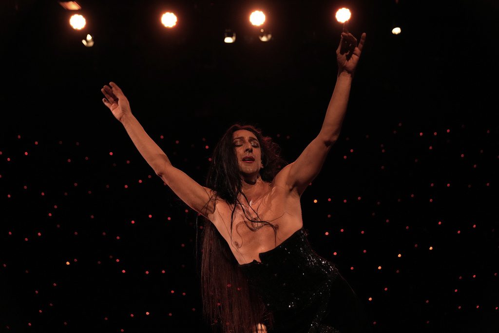 Alexandre Paulikevitch performs at a theatre in Beirut, Lebanon, Thursday, Sept. 11, 2025. (AP Photo/Hussein Malla)