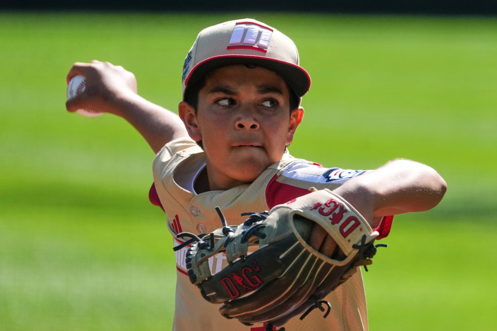 Henderson, Nev.'s Owen Guzman delivers during the first inning of the United States Championship baseball game against Hamilton, Ohio, at the Little League World Series tournament in South Williamsport, Pa., Saturday, Aug. 29, 2026. (AP Photo/Gene J. Puskar)