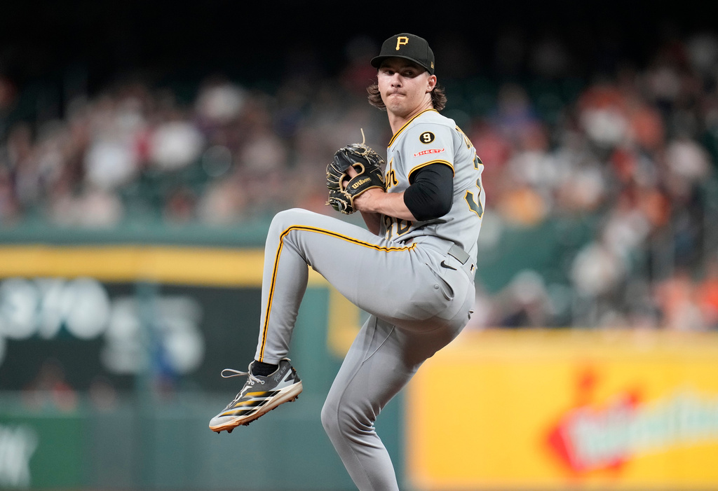Pittsburgh Pirates pitcher Bubba Chandler delivers to Houston Astros' Christian Walker during the first inning of a baseball game, Tuesday, June 2, 2026, in Houston. (AP Photo/Karen Warren)