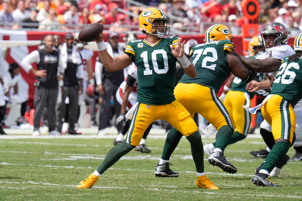 Green Bay Packers quarterback Jordan Love (10) aims a pass during an NFL football game against the Tampa Bay Buccaneers in Tampa, Fla., Sunday, Oct. 4, 2026. (AP Photo/Chris O'Meara)