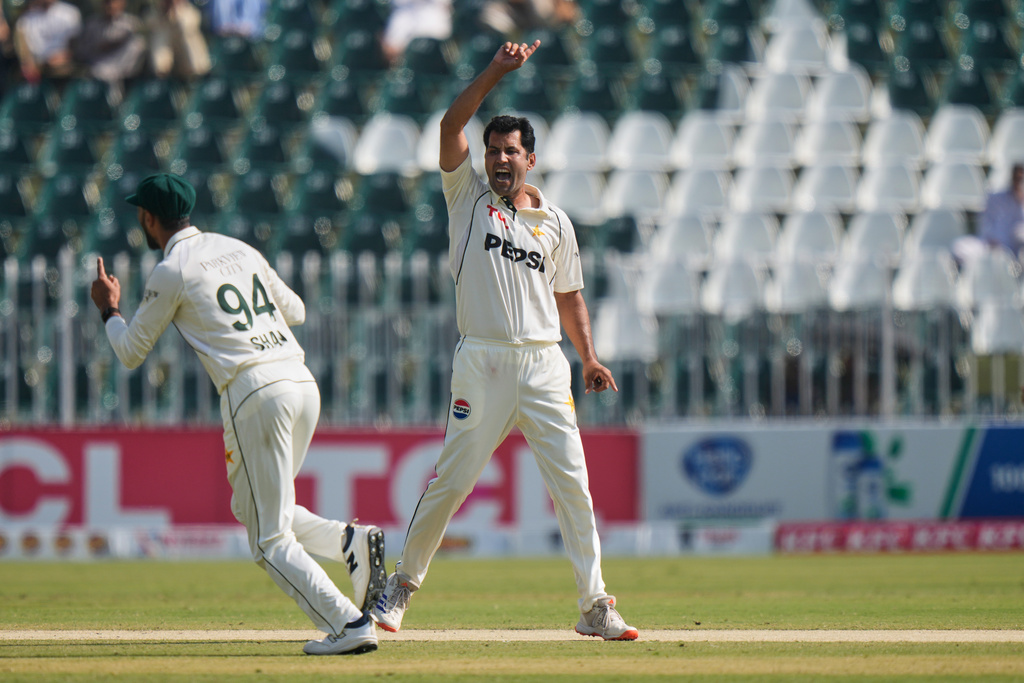 Pakistan's Asif Afridi celebrates after the dismissal of South Africa's Tristan Stubbs during the third day of the second test cricket match between Pakistan and South Africa, in Rawalpindi, Pakistan, Wednesday, Oct. 22, 2025. (AP Photo/Anjum Naveed)