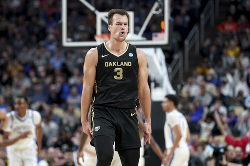 March Madness: 'There's something pure about Jack Gohlke,' Oakland's masterful 3-point shooter - Vimarsana News