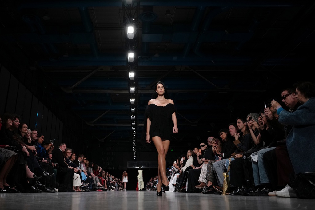 A model wears a creation as part of the Stella McCartney Spring/Summer 2026 collection presented in Paris, Tuesday, Sept. 30, 2025. (AP Photo/Aurelien Morissard)