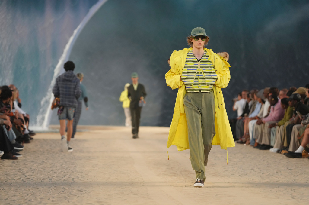 A model wears a creation as part of the Louis Vuitton men's Spring Summer 2027 collection presented in Paris, France, Tuesday, June 23, 2026. (AP Photo/Aurelien Morissard)