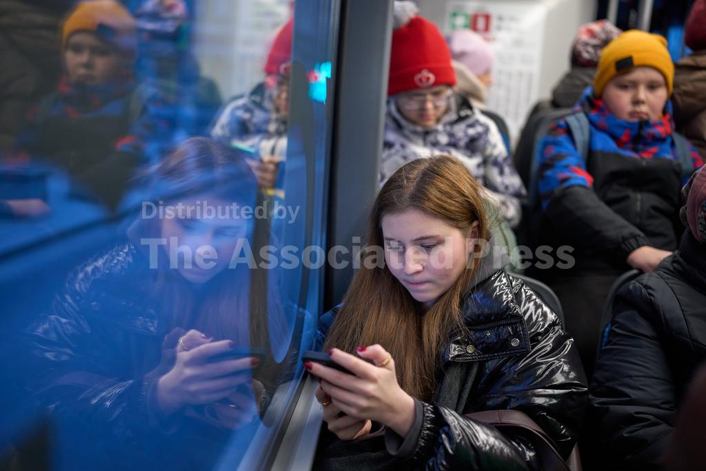 Russia restricts FaceTime, its latest step in controlling online communications