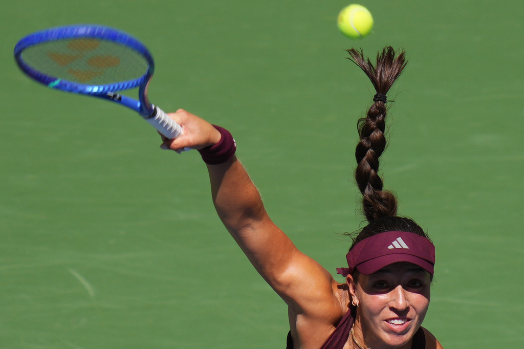 Jessica Pegula, of the United States, serves the ball to Leylah Fernandez, of Canada, during the third round of the U.S. Open tennis championships Friday, Sept. 4, 2026, in New York. (AP Photo/Kirsty Wigglesworth)