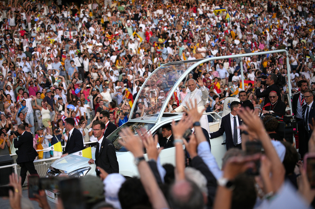 Pope Leo XIV arrives to attend a prayer vigil at Lluis Companys Olympic Stadium in Barcelona, Spain, Tuesday, June 9, 2026. (AP Photo/Emilio Morenatti)
