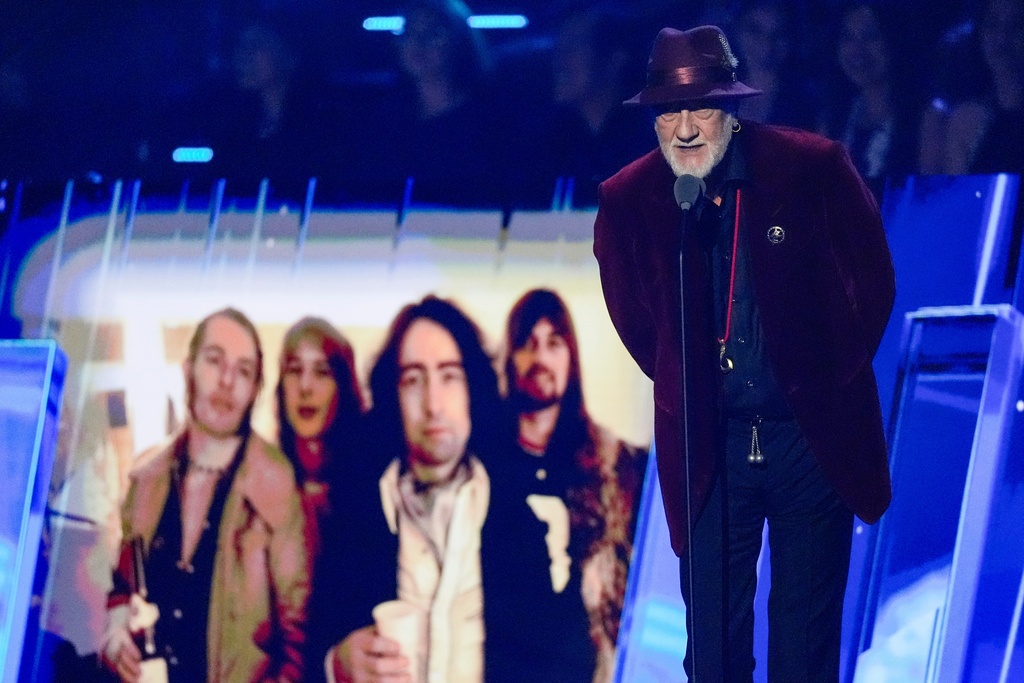 Mick Fleetwood talks about the band Bad Company during the 2025 Rock and Roll Hall of Fame Induction Ceremony on Saturday, Nov. 8, 2025, at L.A. Live in Los Angeles. (AP Photo/Chris Pizzello)