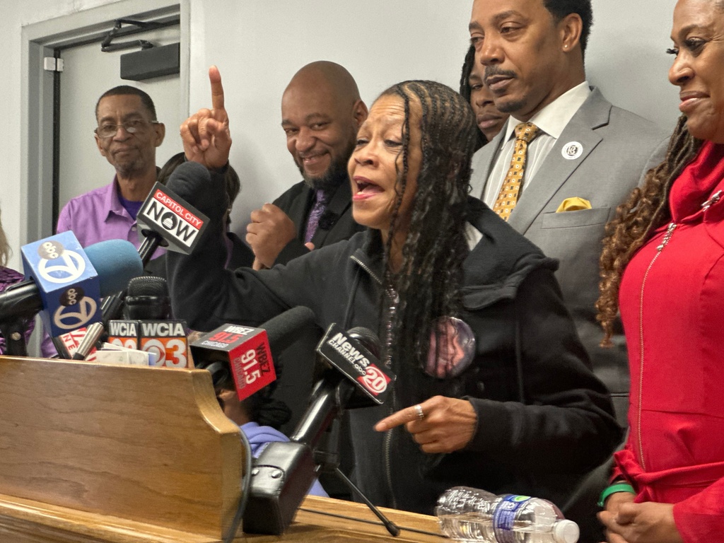 Donna Massey, mother of Sonya Massey, reacts in Springfield, Ill., on Thursday, Jan. 29, 2026, to the 20-year sentence given to former Illinois sheriff's Deputy Sean Grayson for the July 6, 2024 shooting of Sonya in her home in Springfield. (AP Photo/John O'Connor)