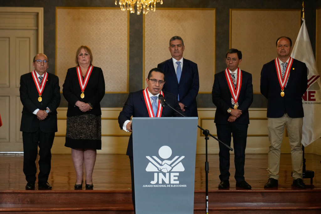 National Elections Board President Roberto Burneo, speaks at his headquarters in Lima, Peru, Thursday, May 14, 2026. (AP Photo/Martin Mejia)