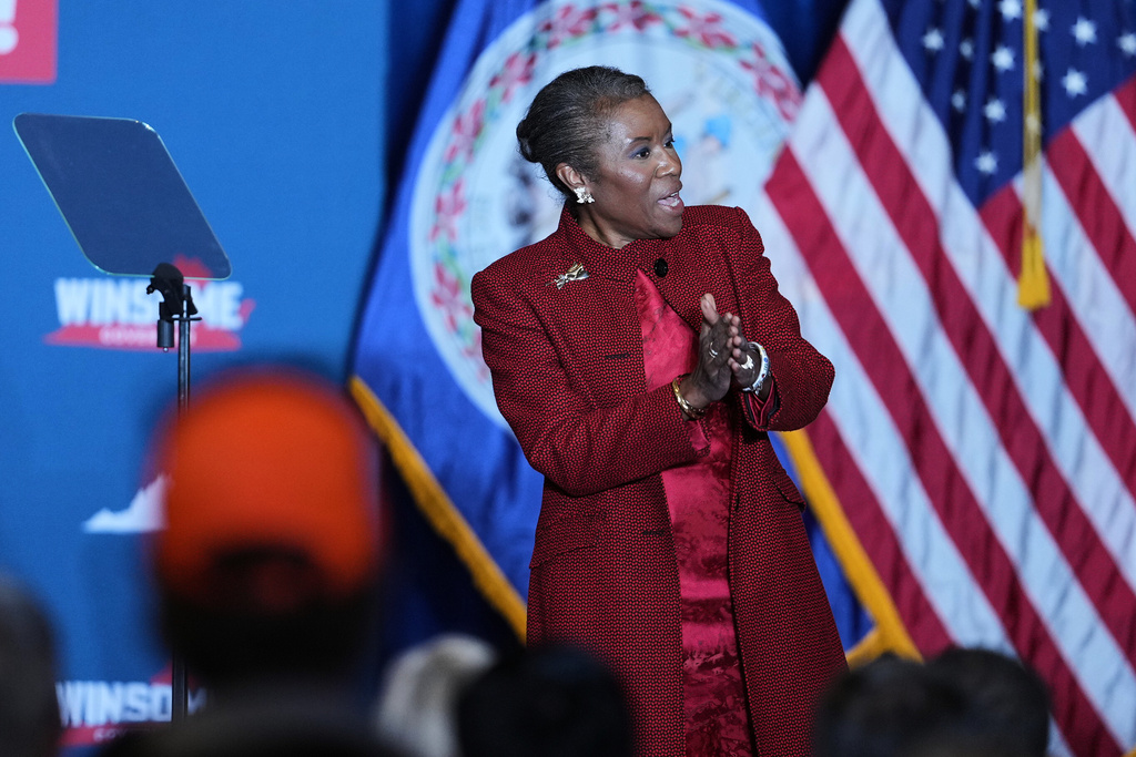 Republican Winsome Earle-Sears speaks on stage at an election night watch party after losing the Virginia governor's race Tuesday, Nov. 4, 2025, in Leesburg, Va. (AP Photo/Eric Lee)