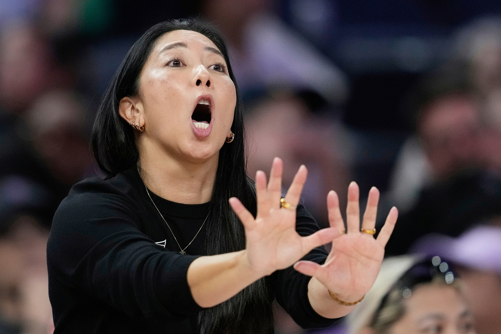 Golden State Valkyries head coach Natalie Nakase gestures during the second half of a WNBA basketball game against the Indiana Fever, Sunday, Aug. 31, 2025, in San Francisco. (AP Photo/Godofredo A. Vásquez)
