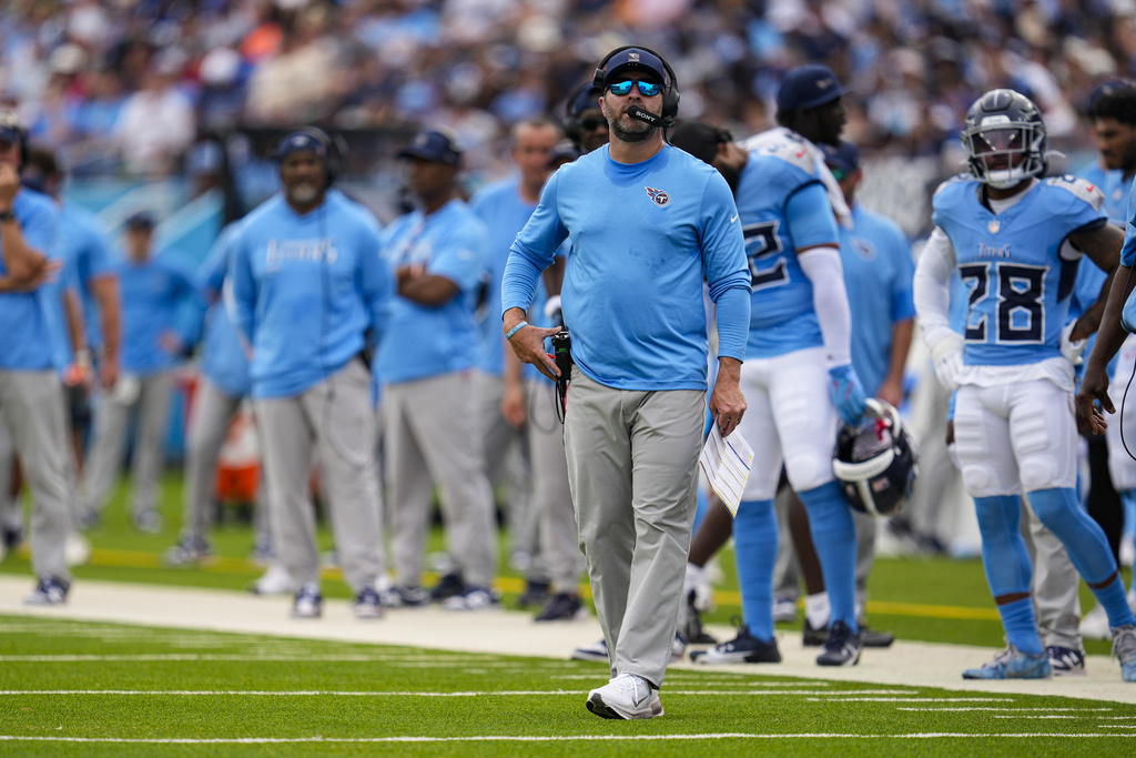 Tennessee Titans head coach Brian Callahan on the sideline during the first half of an NFL football game against the Indianapolis Colts Sunday, Sept. 21, 2025, in Nashville, Tenn. (AP Photo/George Walker IV)