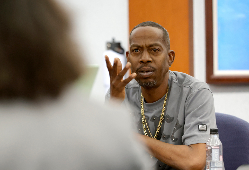 Denvonta Lee responds to a question from Michael Sanft, attorney for Duane Davis, during Davis' murder trial, related to the 1996 killing of rapper Tupac Shakur, in the Clark County District Court at the Regional Justice Center in Las Vegas, Thursday, Aug. 20, 2026. (Steve Marcus/Pool Photo via AP)
