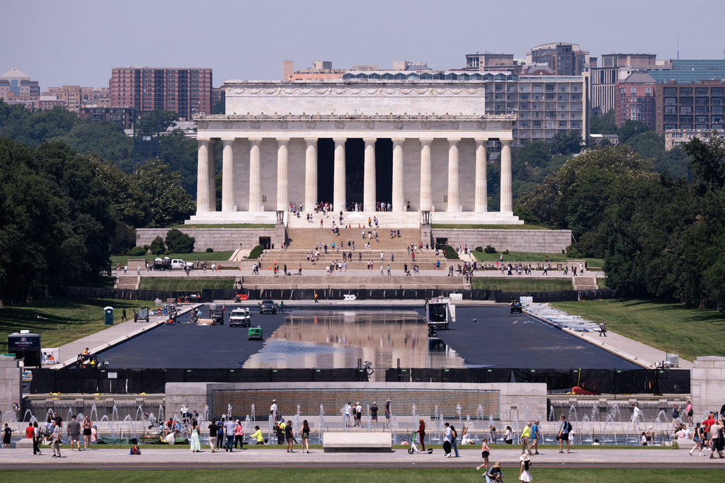 The Lincoln Memorial Reflecting Pool begins to refill with water, Friday, June 5, 2026, in Washington. (AP Photo/Allison Robbert)