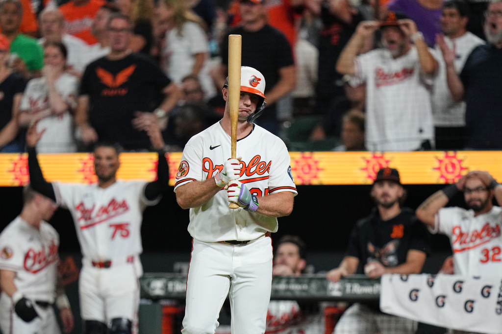 Baltimore Orioles' Pete Alonso (25) reacts after striking out swinging during the seventh inning of a baseball game against the New York Yankees, Wednesday, Aug. 19, 2026, in Baltimore. (AP Photo/Stephanie Scarbrough)