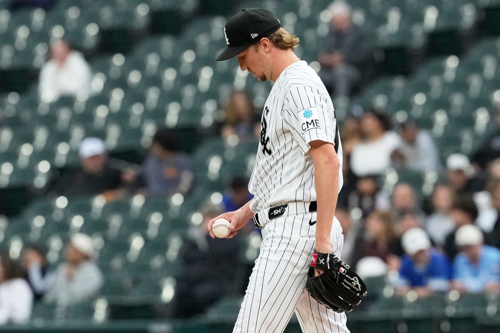 Chicago White Sox starting pitcher Erick Fedde reacts after Kansas City Royals' Bobby Witt Jr. hit a solo home run during the first inning of a baseball game in Chicago, Tuesday, May 12, 2026. (AP Photo/Nam Y. Huh)