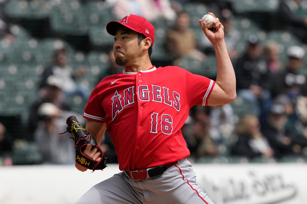Los Angeles Angels starting pitcher Yusei Kikuchi, of Japan, throws during the first inning of a baseball game against the Chicago White Sox in Chicago, Wednesday, April 29, 2026. (AP Photo/Nam Y. Huh)