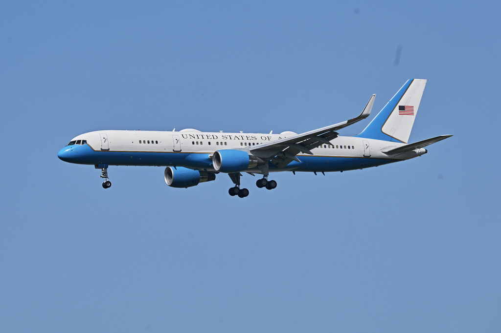 A U.S. Air Force Boeing C-32 plane approaches landing at Nur Khan airbase ahead of second round of negotiations between the U.S. and Iran, in Rawalpindi, Pakistan, Monday, April 20, 2026. (AP Photo/Ehsan Shahzad)