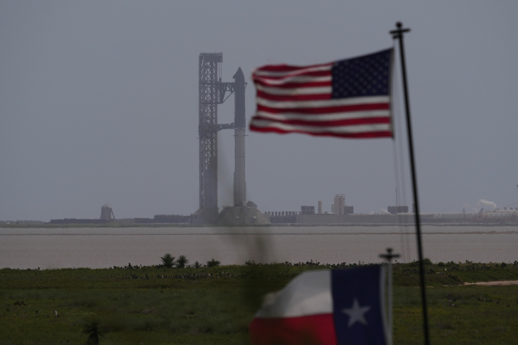 SpaceX's mega rocket Starship stands ready but was aborted before liftoff, in Starbase, Texas, Thursday, July 16, 2026. (AP Photo/Eric Gay)