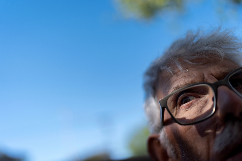 Christy Morrill, who lost decades of memories to autoimmune encephalitis, sits at his home, Tuesday, Aug. 19, 2025, in San Carlos, Calif. (AP Photo/David Goldman)