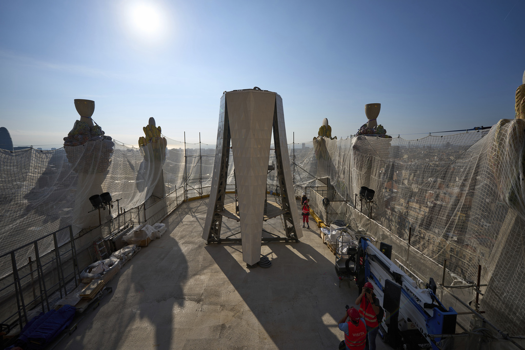 Part of the new central tower that will crown the Basilica of the Sagrada Familia, making it the largest Christian church in Europe, is photographed in Barcelona, Spain, Thursday, Sept. 18, 2025. (AP Photo/Emilio Morenatti)