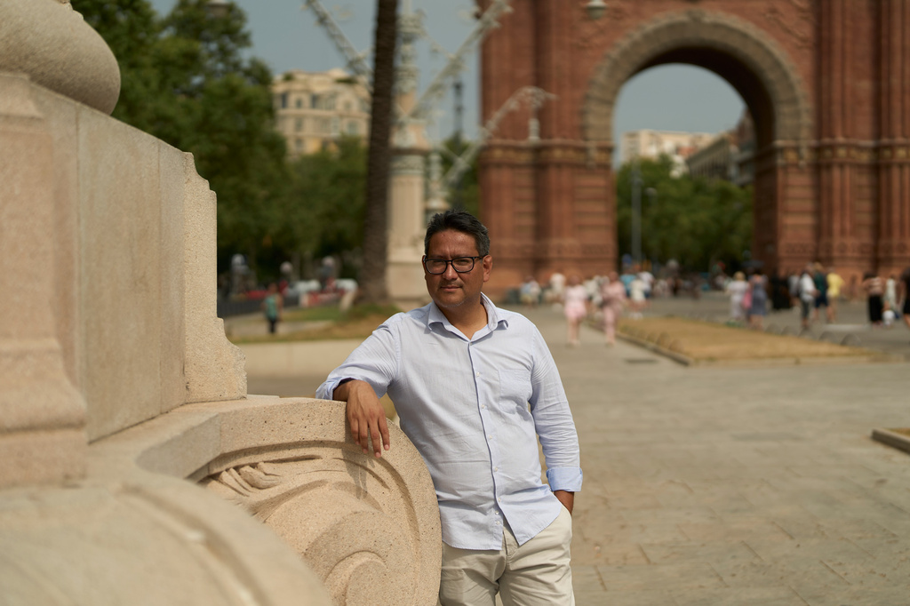 Juan Carlos Arce, human rights defender and refugee from Nicaragua, poses for a photo in Barcelona, Spain, Friday, July 24, 2026. (AP Photo/Renata Brito)