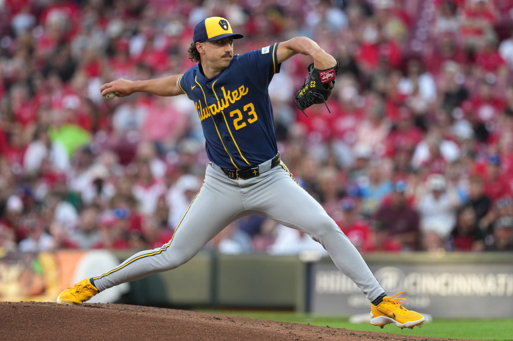 Milwaukee Brewers' Brandon Sproat delivers during the fourth inning of a baseball game against the Cincinnati Reds, Tuesday, June 23, 2026, in Cincinnati. (AP Photo/Kareem Elgazzar)