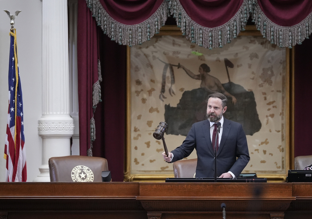 House Speaker Dustin Burrows gavels out at the Capitol in Austin, Texas, Monday, Aug. 11, 2025. (Jay Janner/Austin American-Statesman via AP)