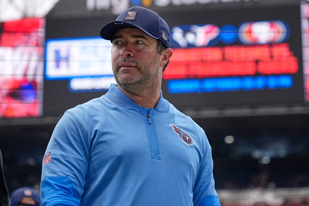 Tennessee Titans head coach Brian Callahan walks off the field after the team's loss in an NFL football game against the Houston Texans, Sunday, Sept. 28, 2025, in Houston. (AP Photo/David J. Phillip)