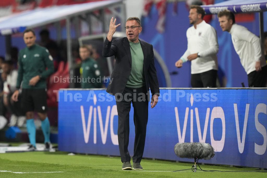 Erik ten Hag: “Ralf Rangnick đã đúng” - Ảnh 1. Erik ten Hag: “Ralf Rangnick đã đúng” - Ảnh 1.