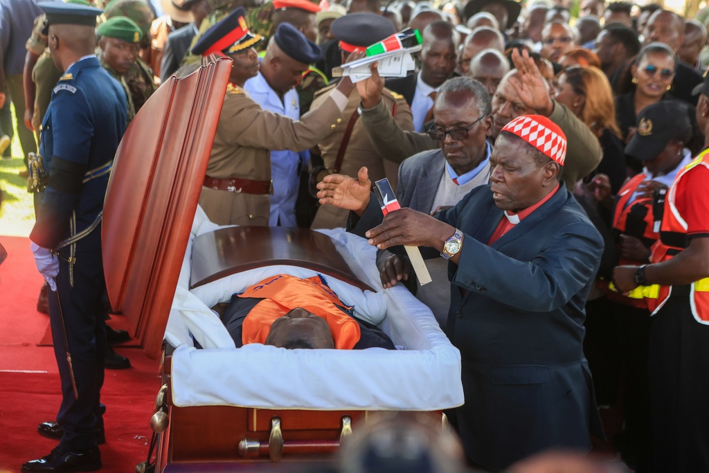 People lineup to pay their respects to former Kenya prime minister Raila Odinga at Nyayo National Stadium in Nairobi, Kenya, Friday, Oct. 17, 2025. (AP Photo/Andrew Kasuku)