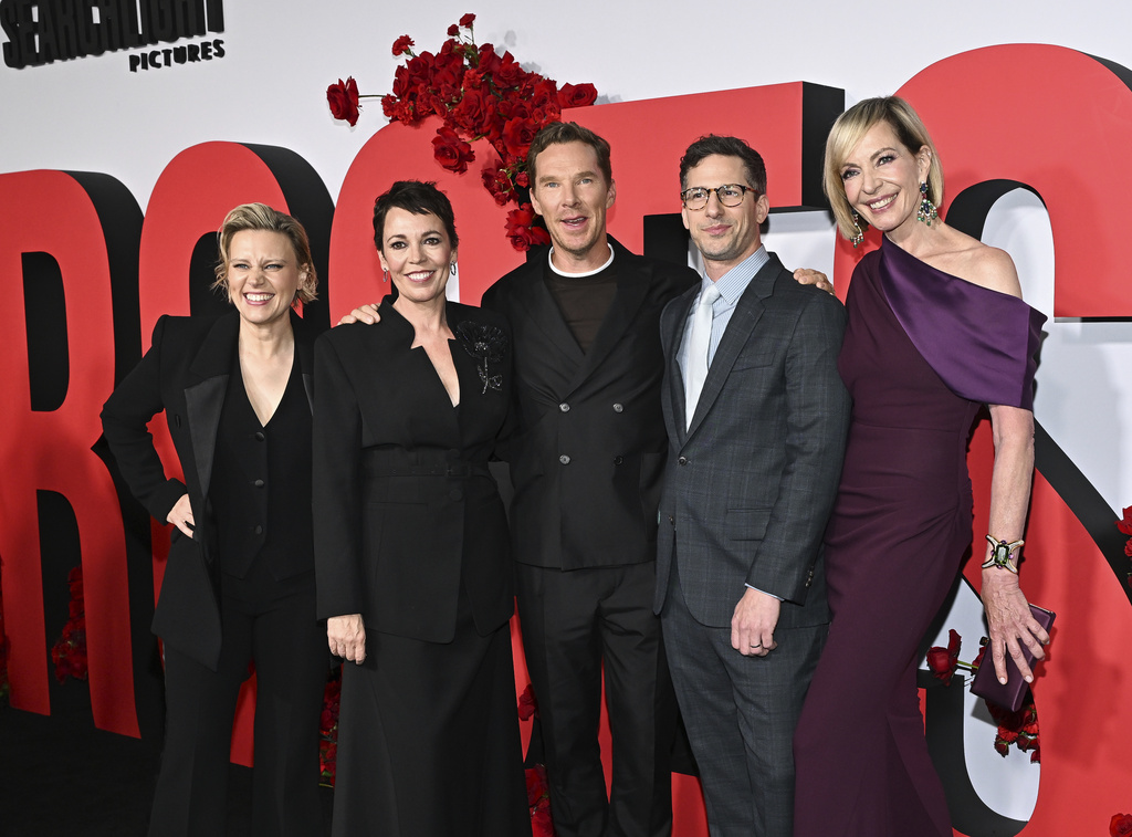 Kate McKinnon, from left, Olivia Colman, Benedict Cumberbatch, Andy Samberg and Allison Janney attend the premiere of "The Roses" at Hudson Theater on Monday, Aug. 25, 2025, in New York. (Photo by Evan Agostini/Invision/AP)