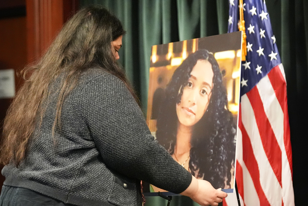 A photo of Celeste Rivas Hernandez is displayed Monday, April 20, 2026, in Los Angeles for a press conference regarding the case of singer D4vd, who was arrested on suspicion of killing the 14-year-old girl whose dismembered body was found in his car. (AP Photo/Damian Dovarganes)