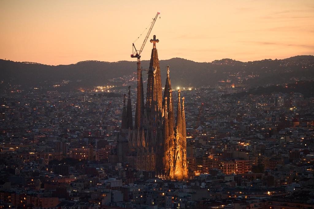 Antoni Gaudí's Basilica of the Sagrada Família stands at dusk as seen from the Mirador Torre Glòries in Barcelona, Spain, Tuesday, June 9, 2026. (AP Photo/Emilio Morenatti)