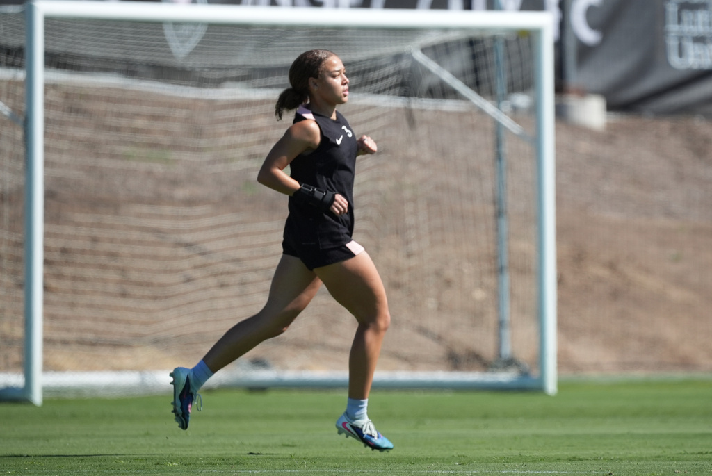Angel City FC defender Savy King practices with her National Women's Soccer League (NWSL) at the Angel City Performance Center in Thousand Oaks, Calif., Thursday, Feb. 26, 2026. (AP Photo/Damian Dovarganes)