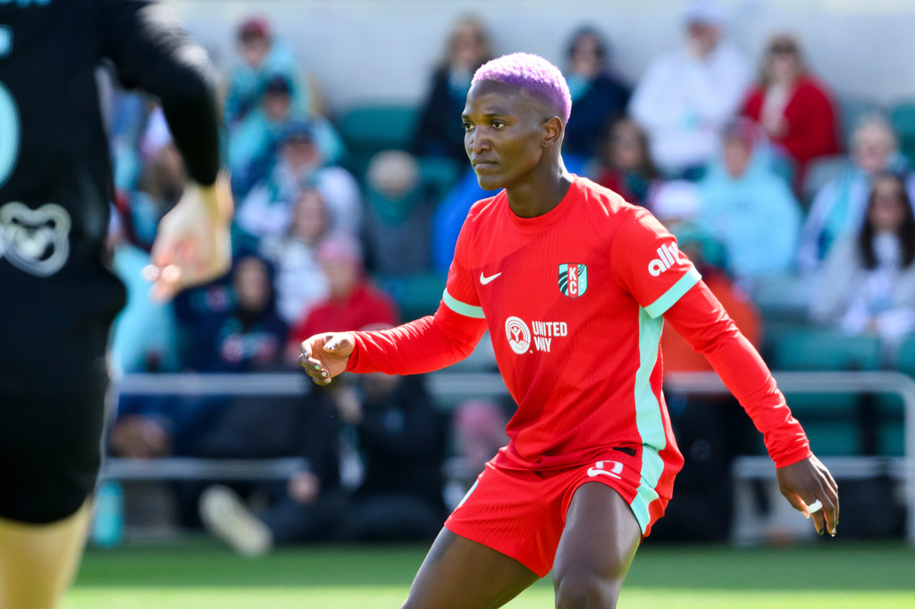 FILE - Kansas City Current forward Temwa Chawinga in action against Gotham FC during an NWSL soccer match, Saturday, April 4, 2026, in Kansas City, Mo. (AP Photo/Reed Hoffmann,File)