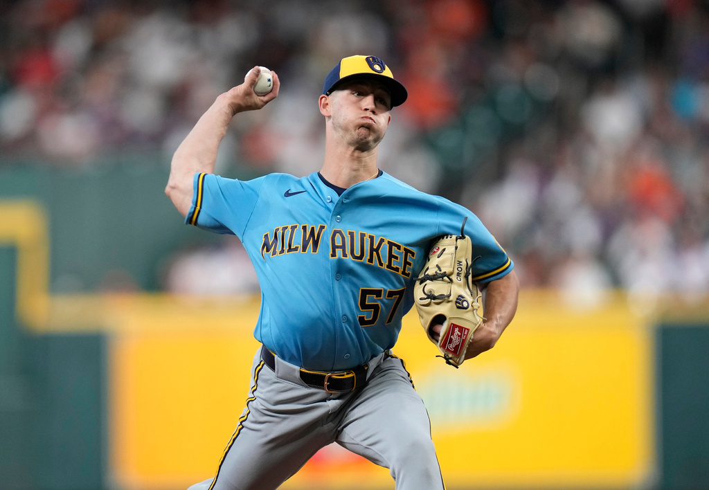 Milwaukee Brewers starting pitcher Coleman Crow delivers to Houston Astros' Taylor Trammell during the first inning of a baseball game, Friday, May 29, 2026, in Houston. (AP Photo/Karen Warren)