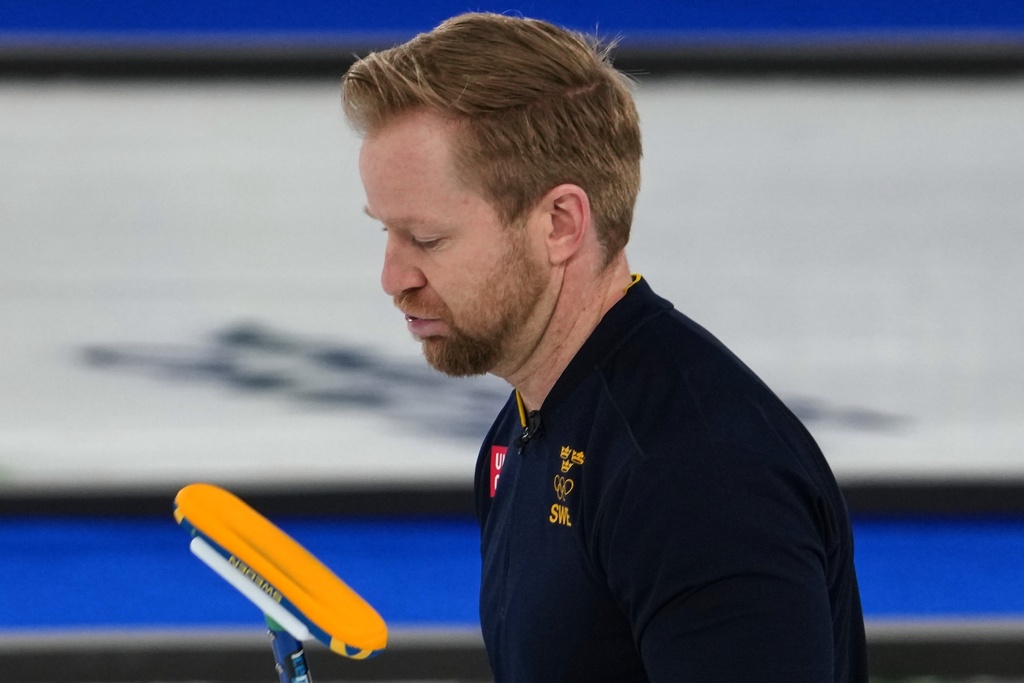 Defending champion Sweden out of Olympic medal contention in men's curling after 'horrible week'
