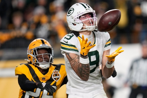 Green Bay Packers' Christian Watson catches a pass in front of Pittsburgh Steelers' Brandin Echols during the second half of an NFL football game Sunday, Oct. 26, 2025, in Pittsburgh. (AP Photo/Sue Ogrocki) Green Bay Packers' Christian Watson catches a pass in front of Pittsburgh Steelers' Brandin Echols during the second half of an NFL football game Sunday, Oct. 26, 2025, in Pittsburgh. (AP Photo/Sue Ogrocki)
